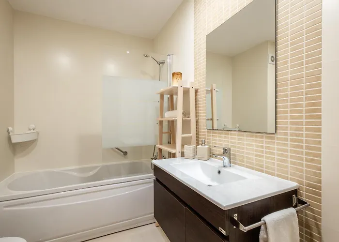 Bay View T1 - By Smarthomes شقة ساو مارتينهو دو بورتو